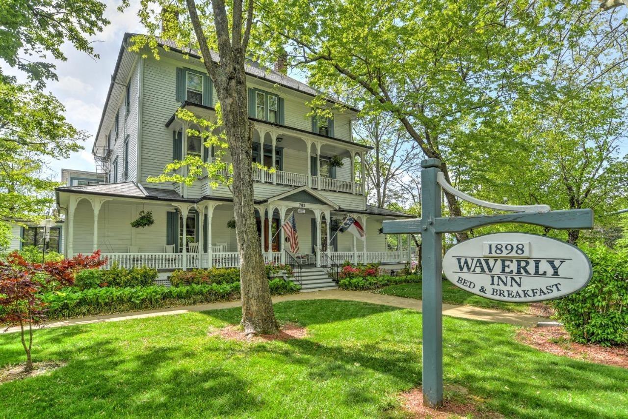 1898 Waverly Inn Hendersonville Εξωτερικό φωτογραφία